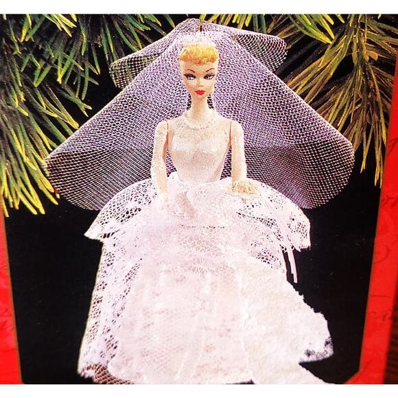 1997 Barbie Wedding Day Keepsake Ornament 4th in the Collectors Series - Picture 3 of 6